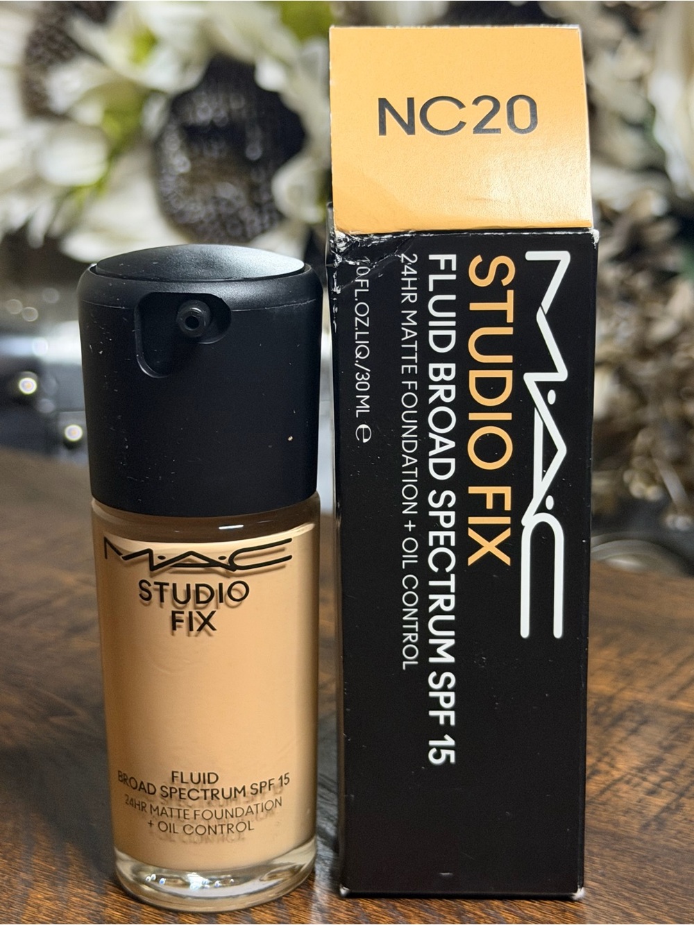 MAC Cosmetics Studio Fix Fluid Foundation NC20- New